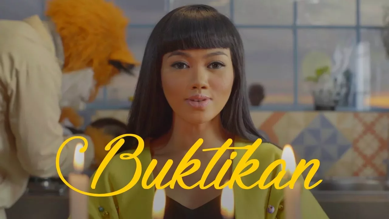 Yura Yunita - Buktikan (Official Music Video) background