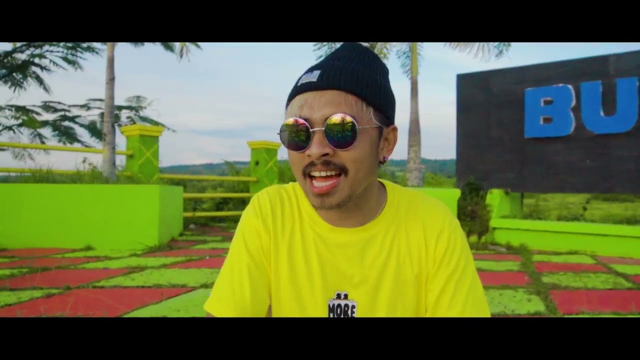 Nona Sulawesi_Dj Qhelfin (Official Video Musik) background