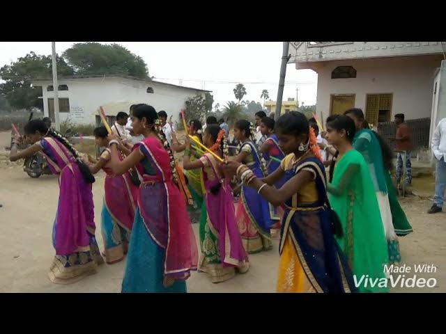 Hum kaka baba Na...Aadivasi song background