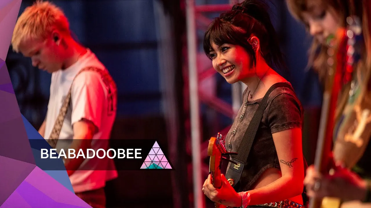 beabadoobee - Talk (Glastonbury 2022)