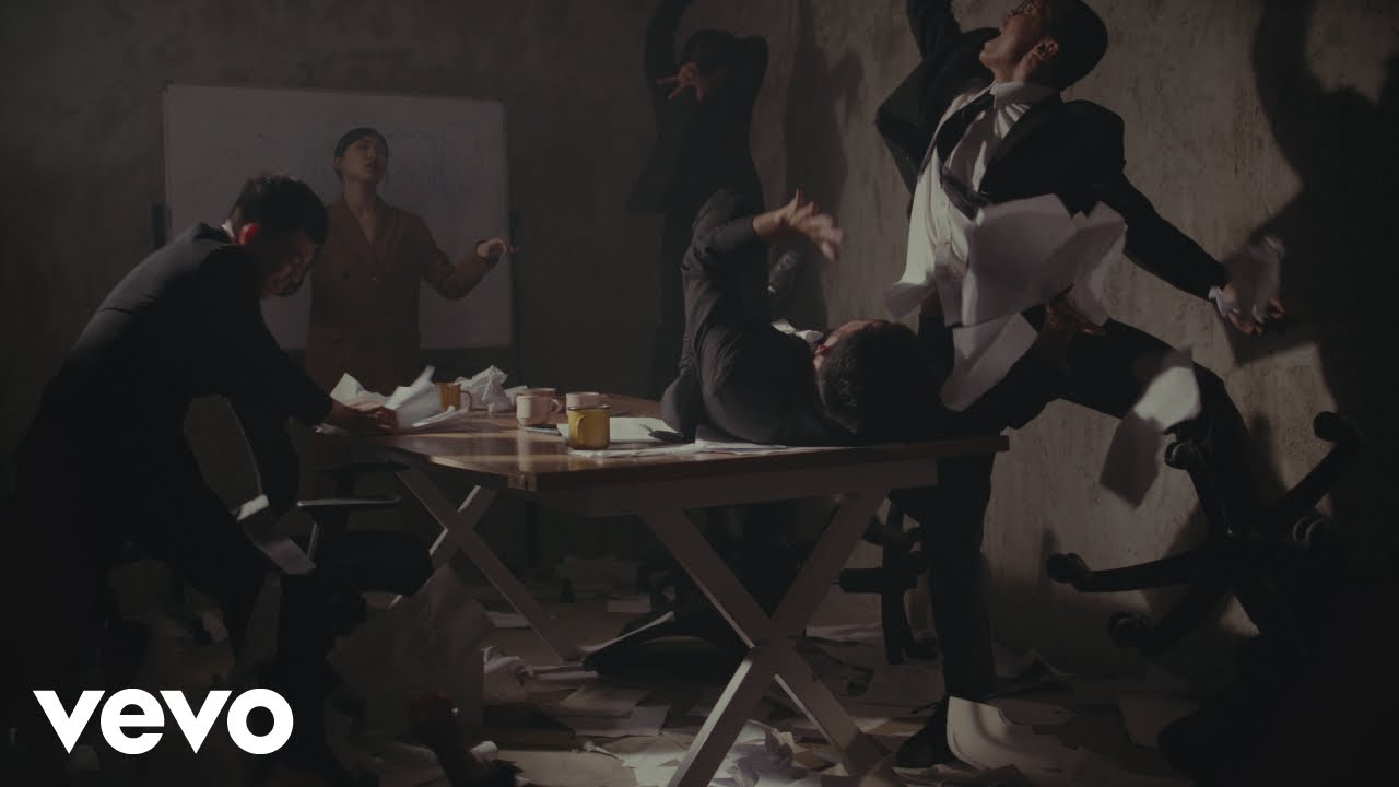 Isyana Sarasvati - Sikap Duniawi (Official Music Video) backdrop