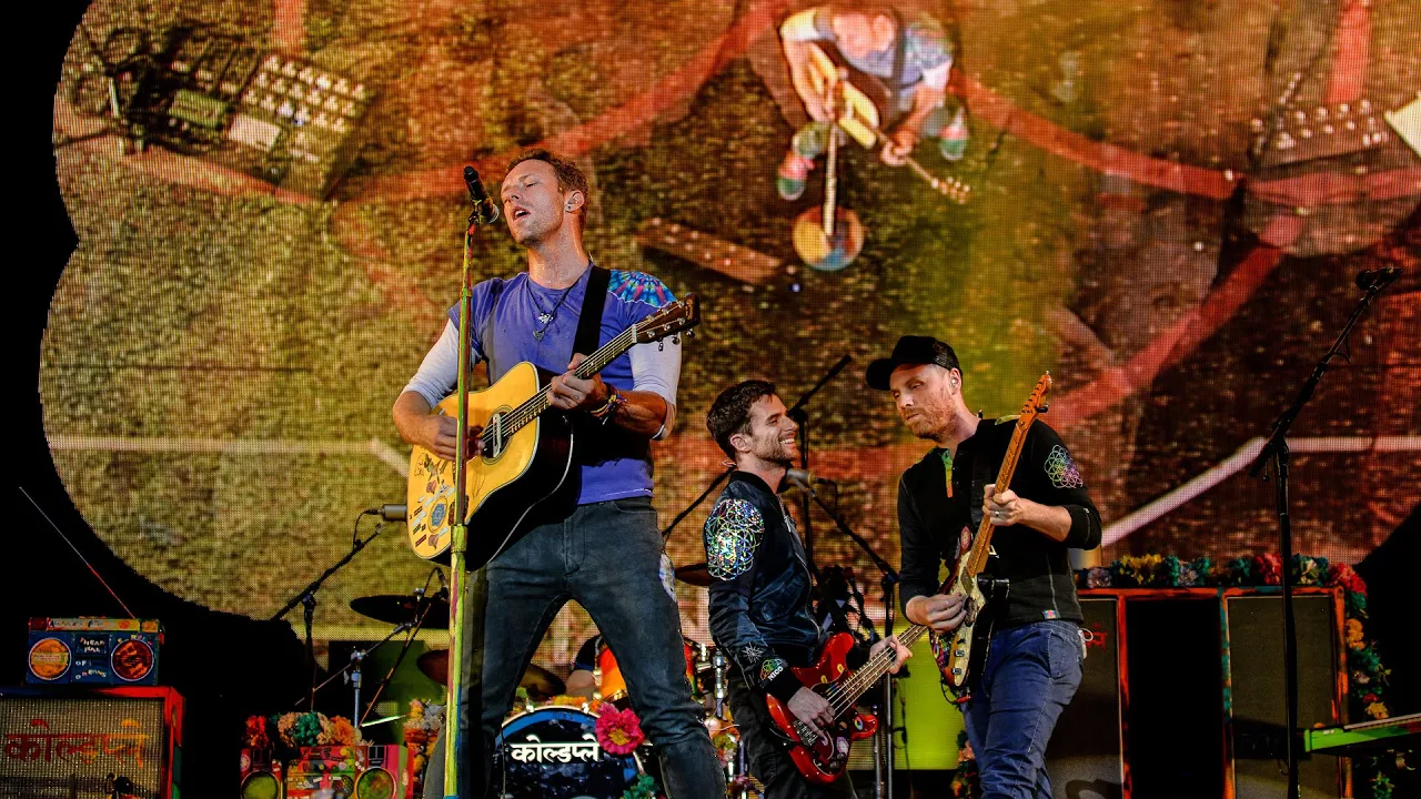 Coldplay - Hymn For The Weekend (Radio 1's Big Weekend 2016) background