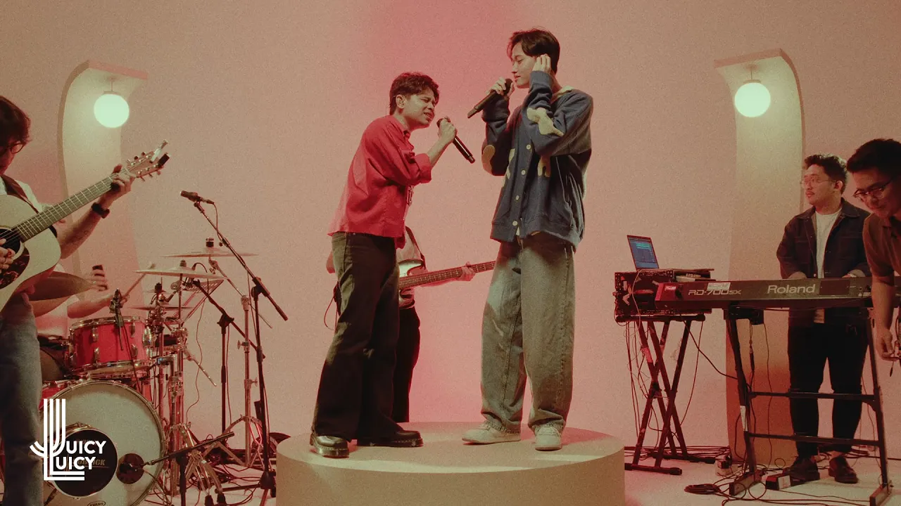 Juicy Luicy feat. Rizwan Fadilah - HAHAHA (Live Performance) background