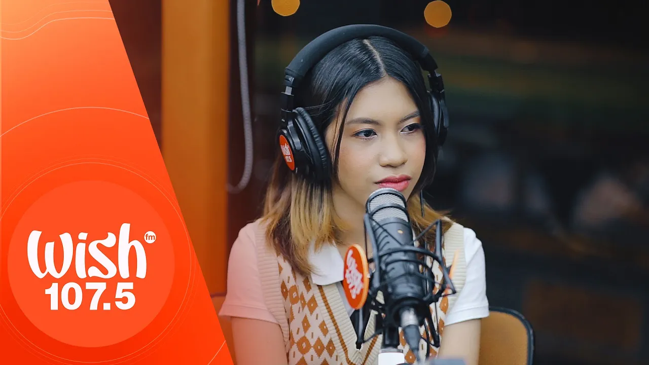 rhodessa performs "Kisame" LIVE on WIsh 107.5 Bus