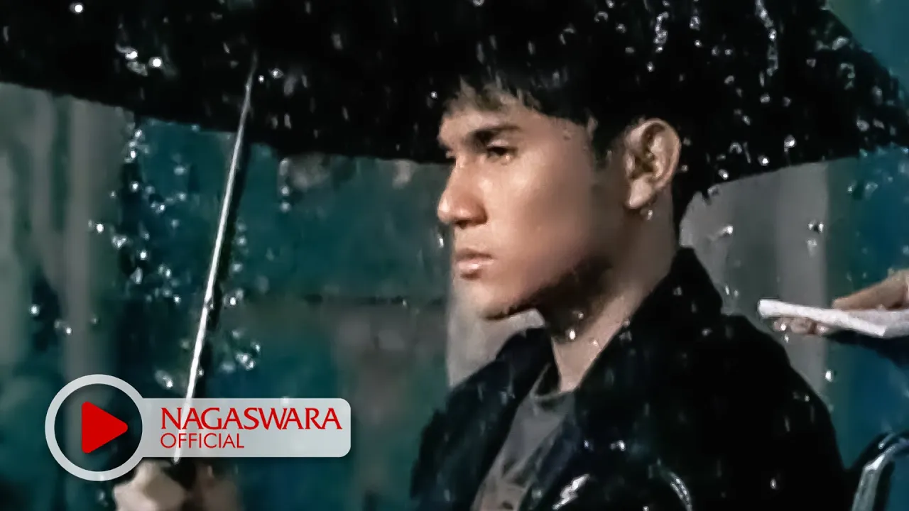 Kerispatih - Tapi Bukan Aku (Official Music Video NAGASWARA) background