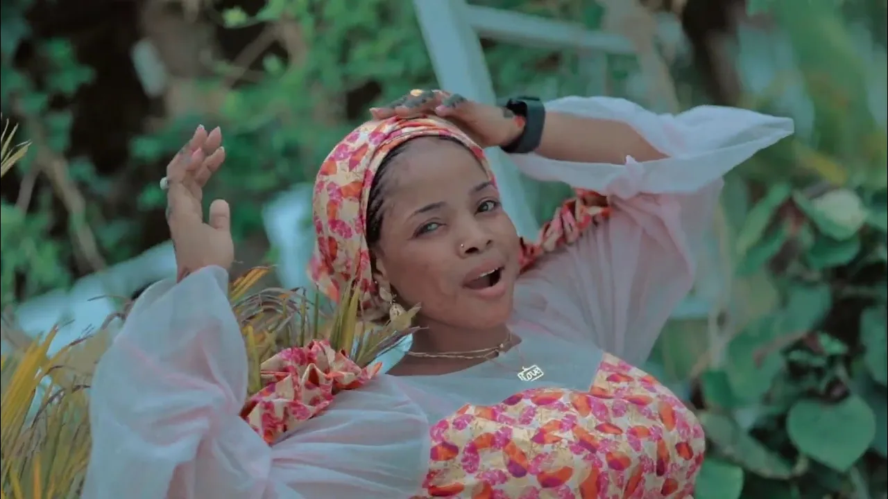 Auta Mg Boy - Hello Masoyiya - (Official Video) 2022 background