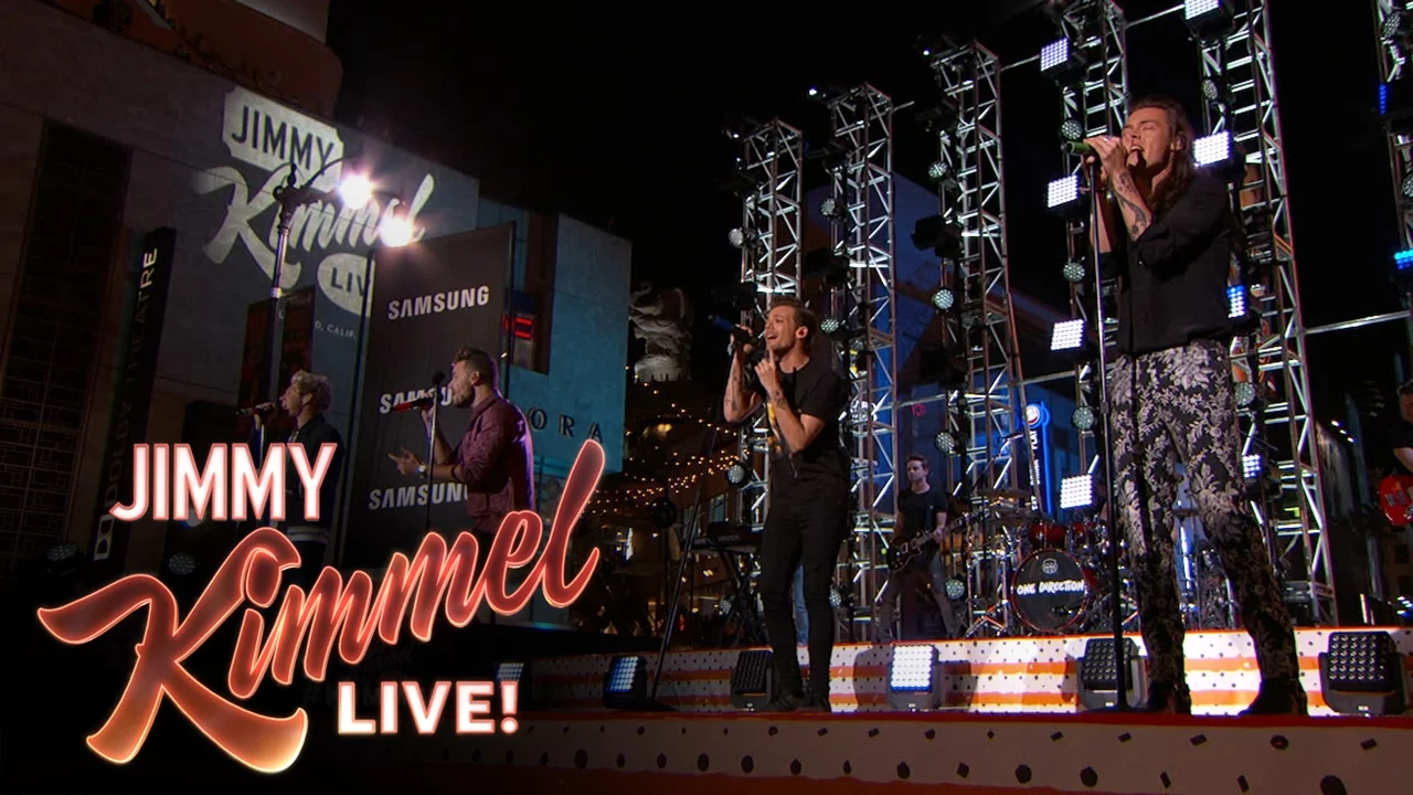 One Direction Performs "Perfect" background