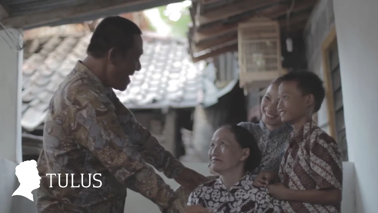 TULUS - Teman Hidup (Official Music Video) background