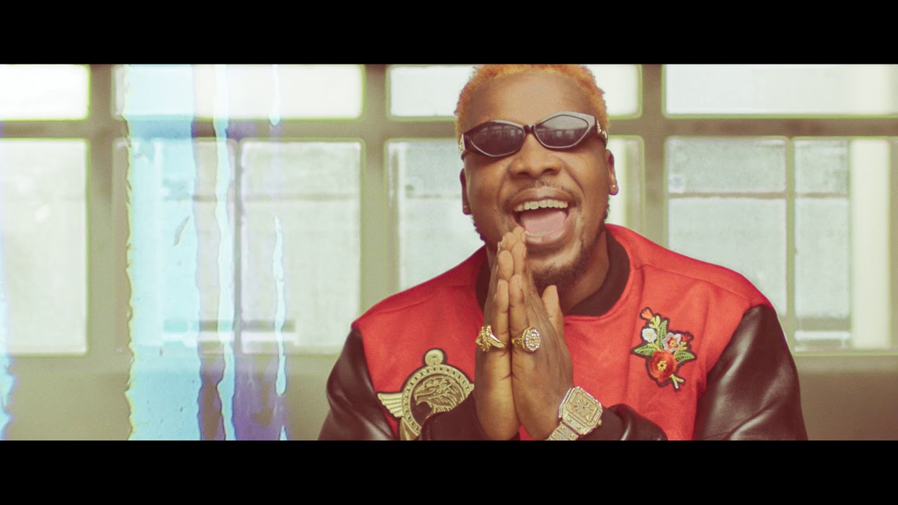 Emeka Solomon- EH (Official Video) ft. Lil Kesh background