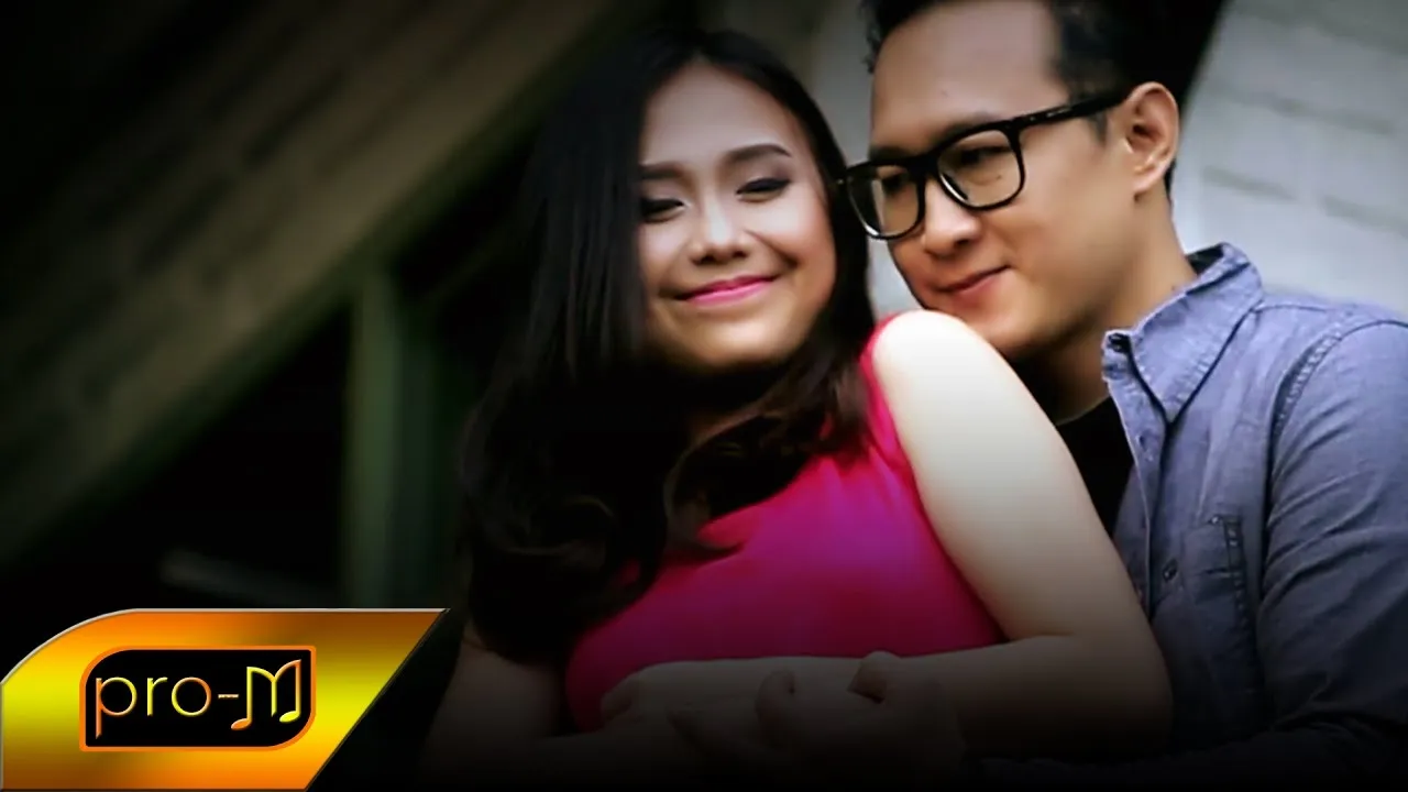 Dygta feat. Ingga - Cinta Jarak Jauh (Official Music Video) background