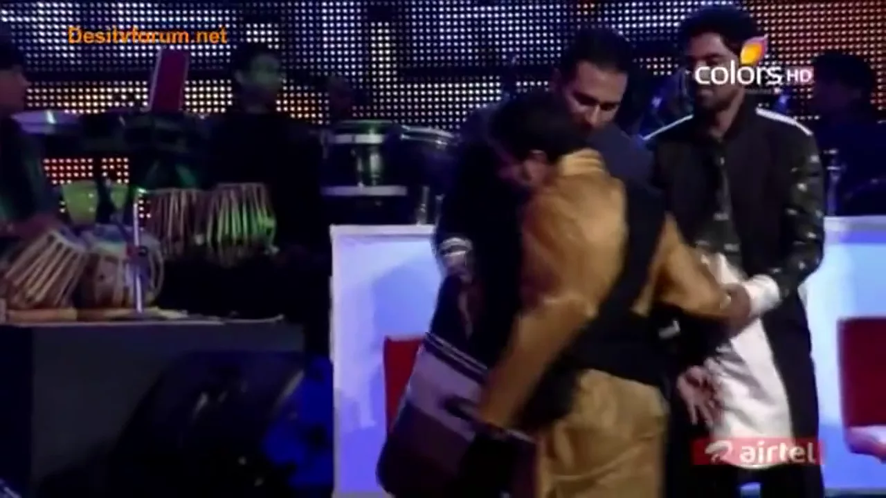 Chahoon ga mein tujhe background