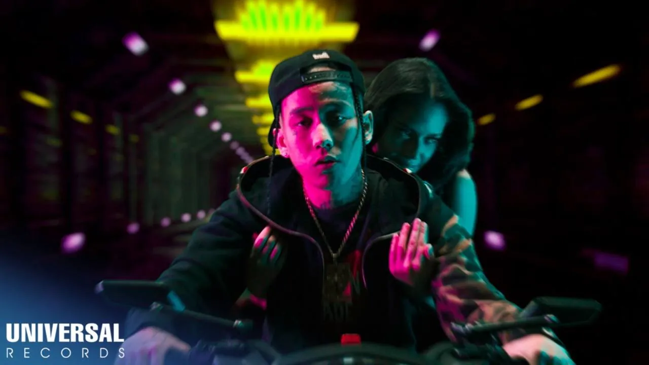 Shanti Dope - City Girl (Official Music Video) background