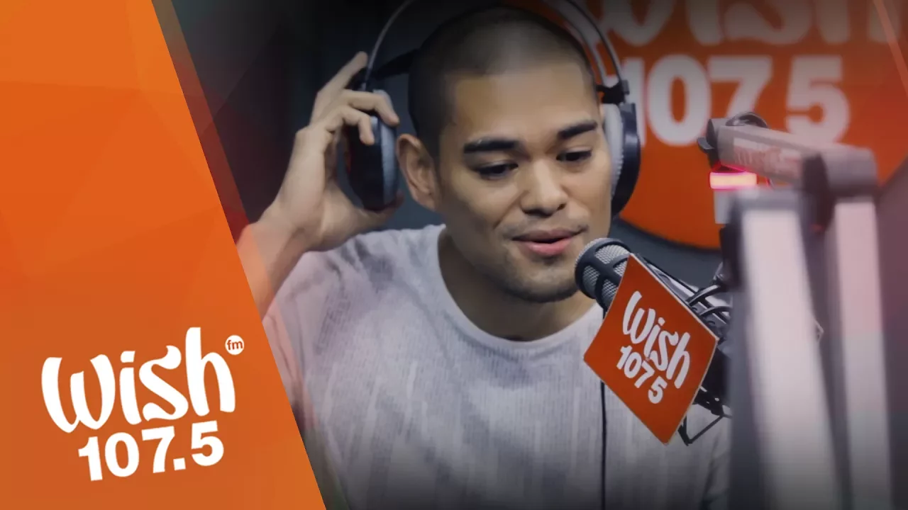 Jay R sings "Bakit Pa Ba" LIVE on Wish 107.5 Bus background