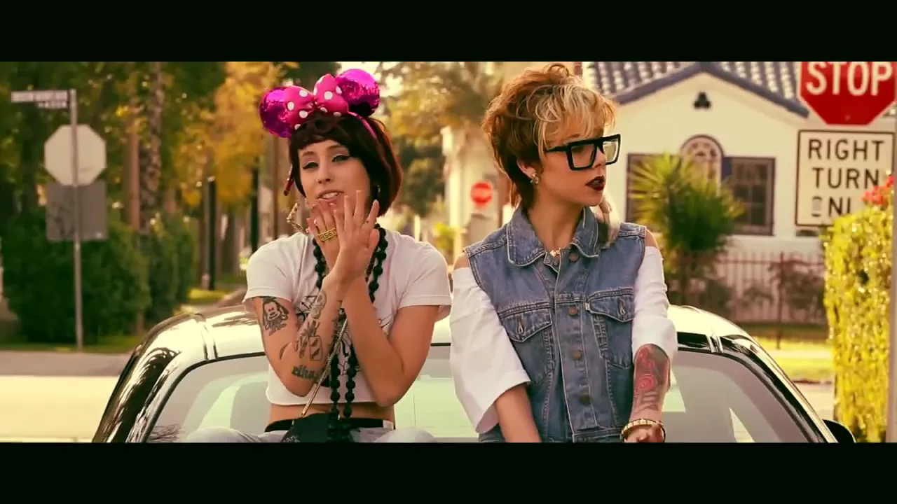 Kreayshawn - Gucci Gucci background