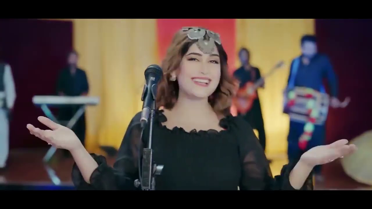 Laila meri laila || Pashto Song by Shan Khan & Sofia Kaif || So beautiful Song II Tech With Raees