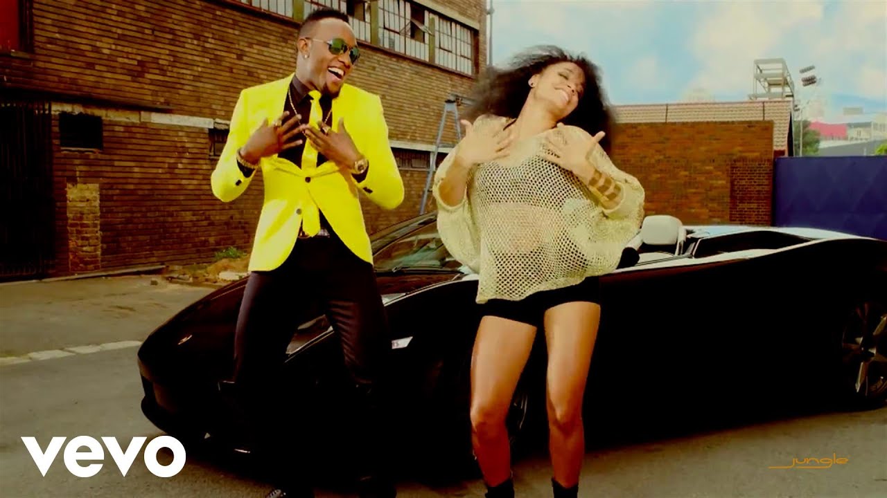 Kcee - Hakuna Matata (Music Video) background