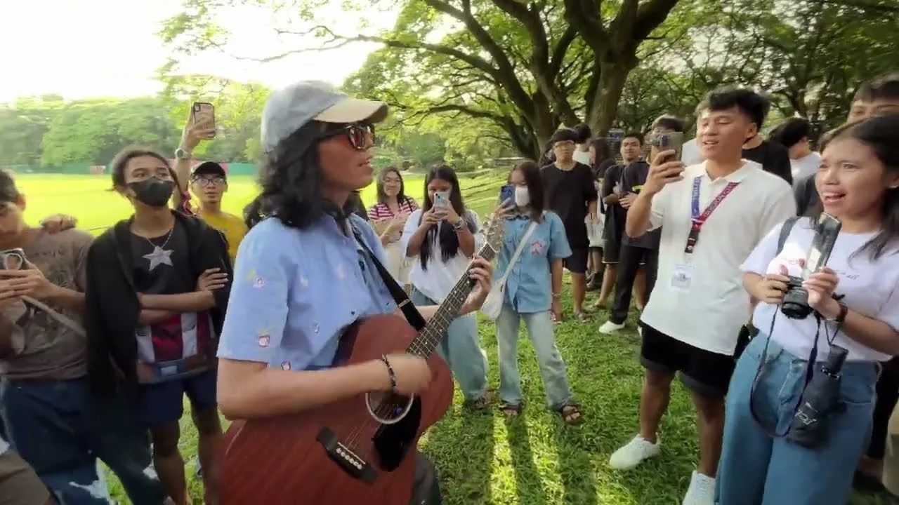 GUSTO KONG IBIGAY ANG BUHAY NA GUSTO MO ("711" Unplugged Acoustic Version) background