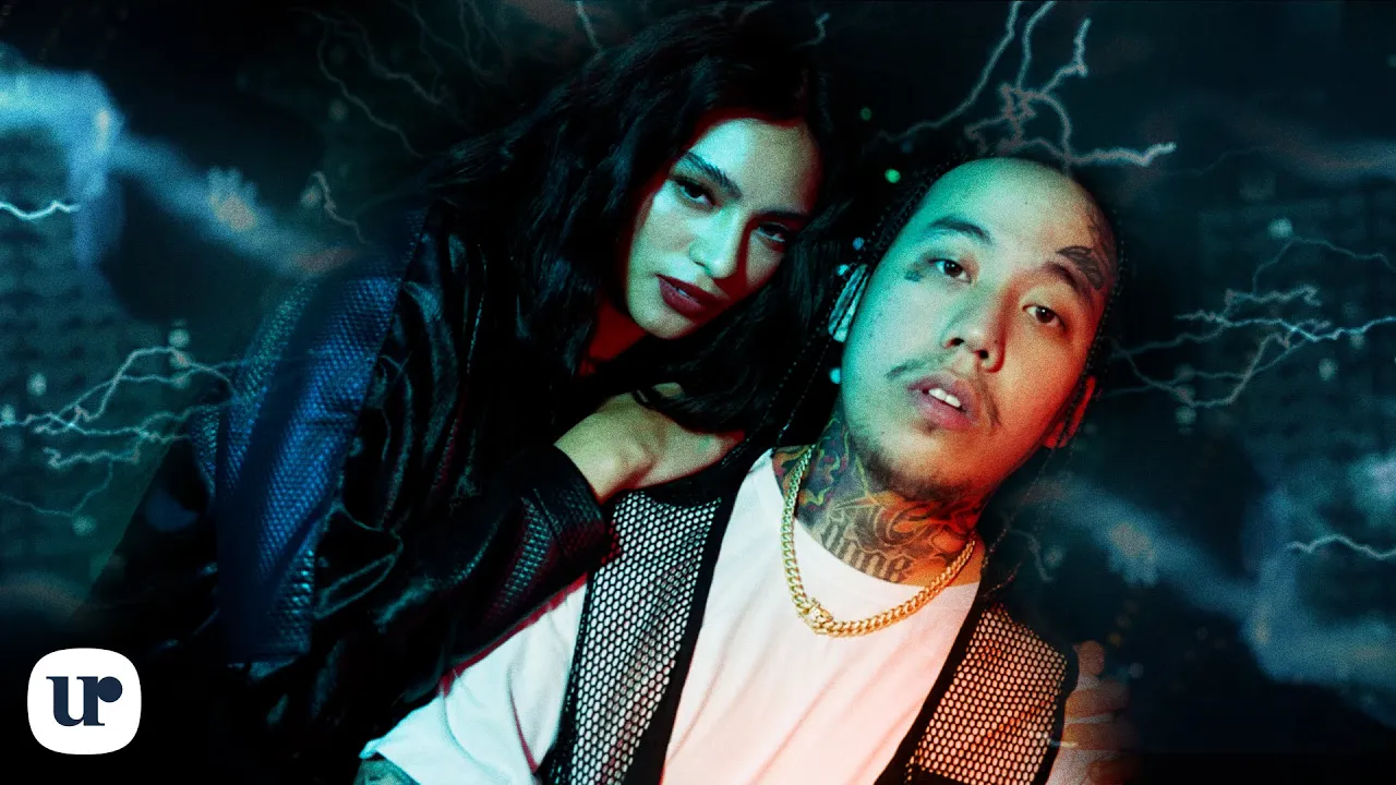 Shanti Dope feat. HELLMERRY - Pull Up (Official Music Video) background