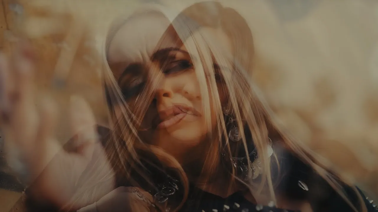 Maki, María Artés, La Húngara - Eres Mi Sueño (Vclip Oficial Pavi & Amén #2) background