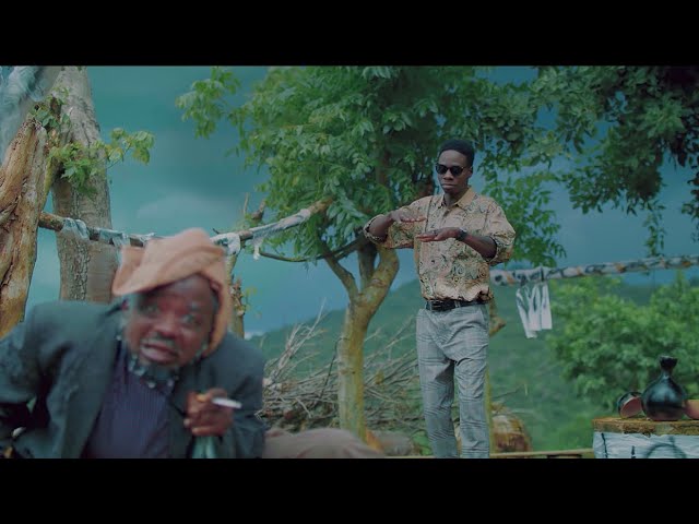 Ado Gwanja - Warr (official video) 2022 backdrop