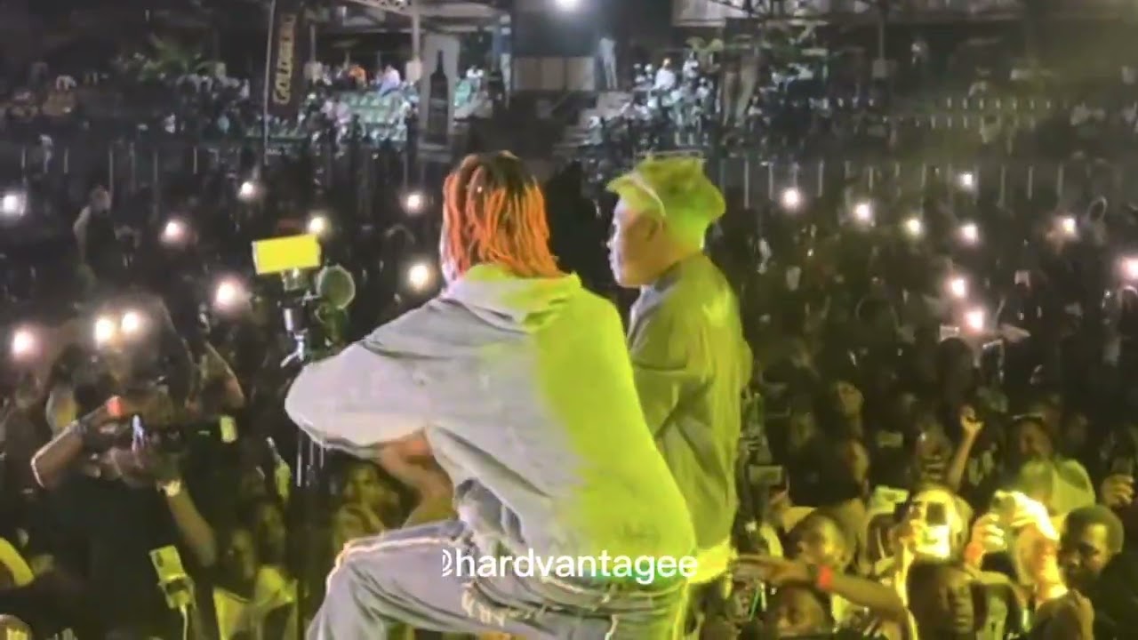 SEYI VIBEZ , MOHBAD , TI BLAZE , DESTINY BOY PERFORMANCE AT SMALL DOCTOR CONCERT - HOST- HARDVANTAGE background