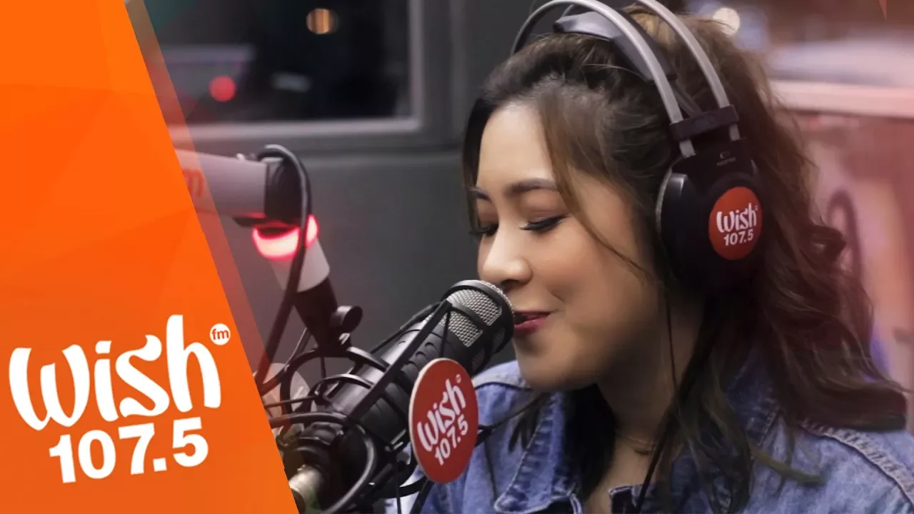 Moira Dela Torre sings “You Are My Sunshine” (Meet Me in St. Gallen OST) LIVE on Wish 107.5 Bus background