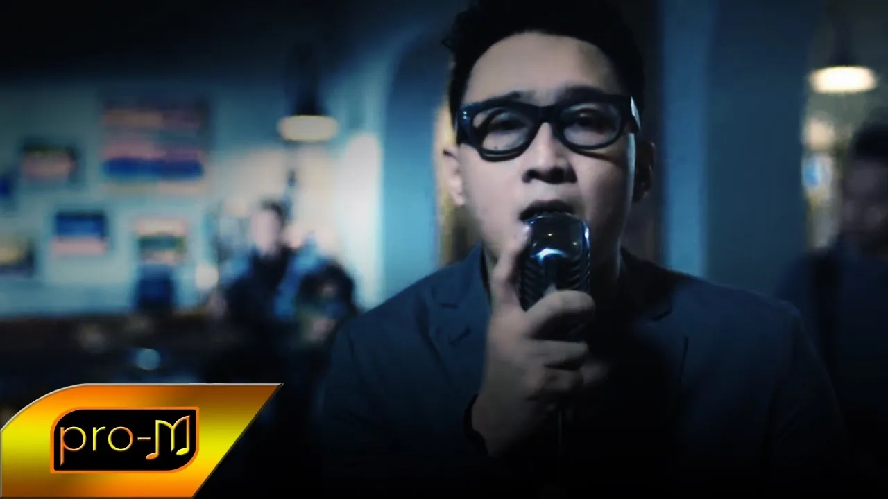 Dygta - Cinta Aku Menyerah (Official Music Video) background