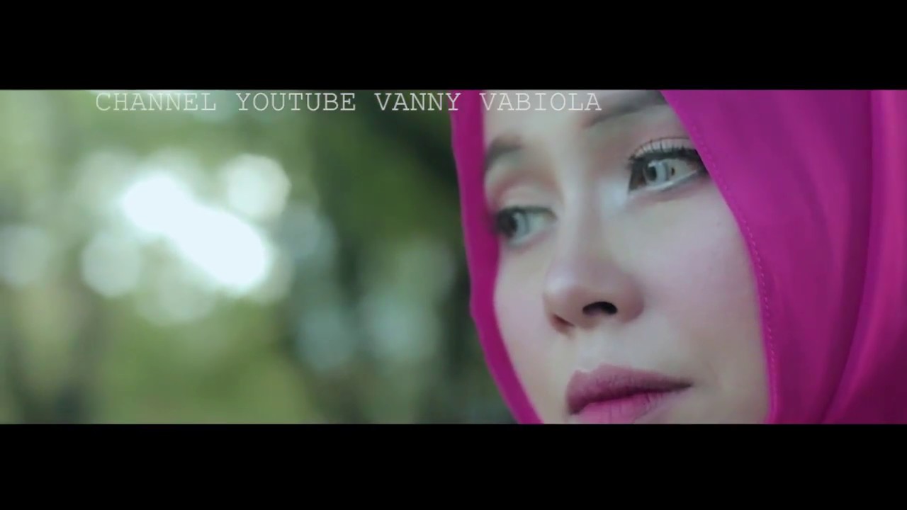 JANGAN SALAH MENILAI (COVER BY VANNY VABIOLA) background
