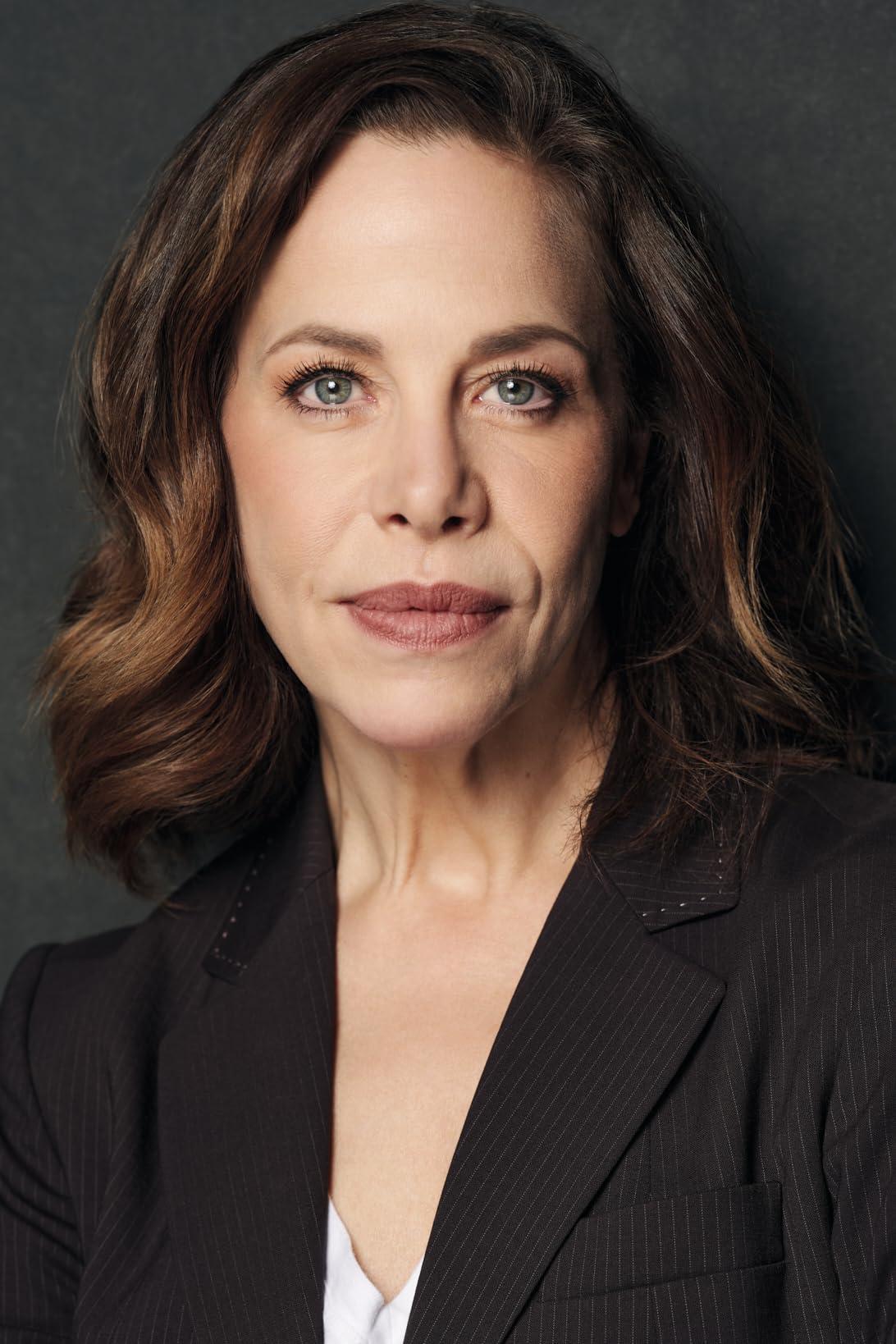 actor Jennifer Regan large photo