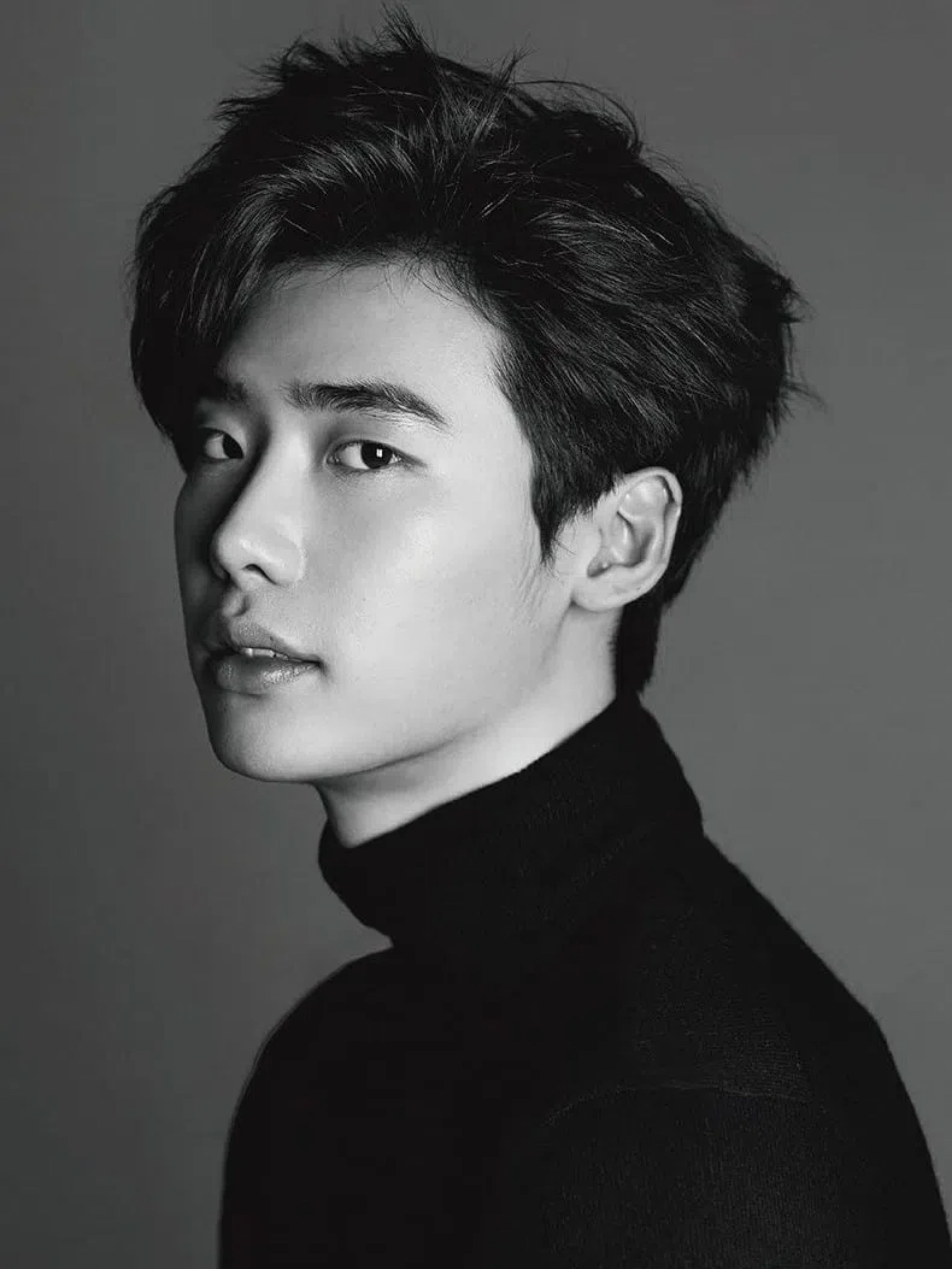actor Lee Jong-Suk large photo