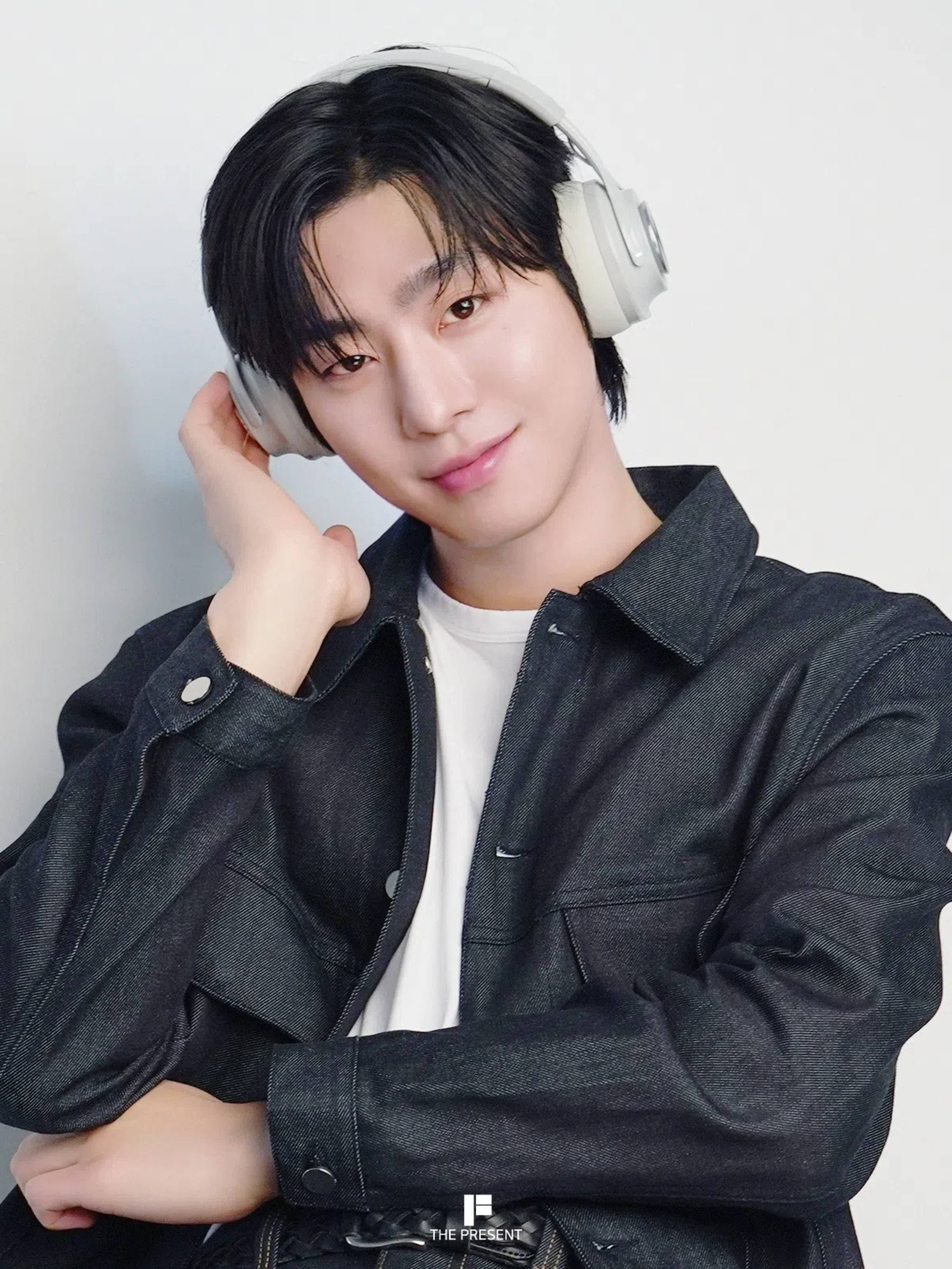 actor Ahn Hyo-Seop large photo