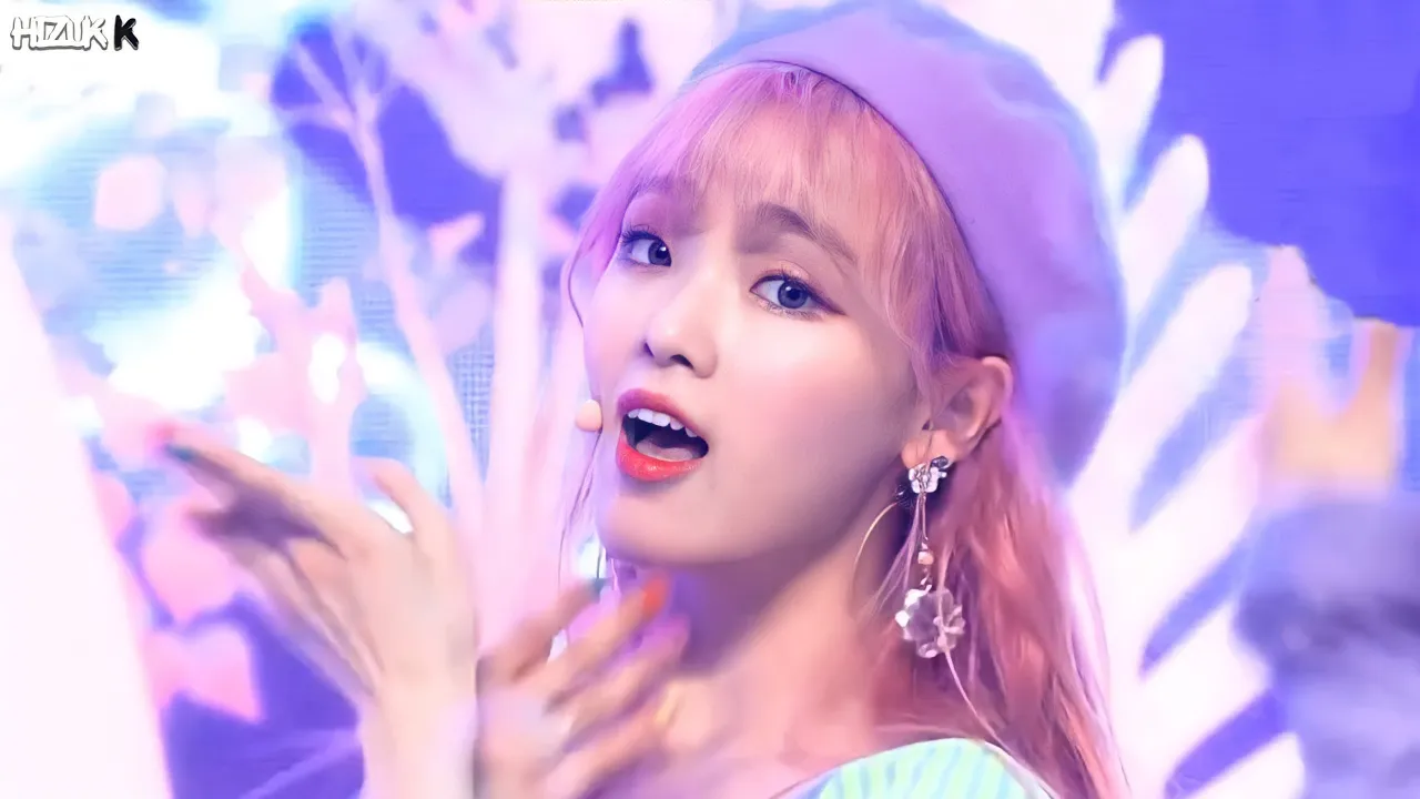 오마이걸(OH MY GIRL) - 살짝 설렜어(Nonstop) 교차편집(stage mix) background