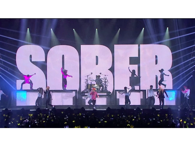 BIGBANG - TOUR REPORT '맨정신(SOBER)' IN MALAYSIA background