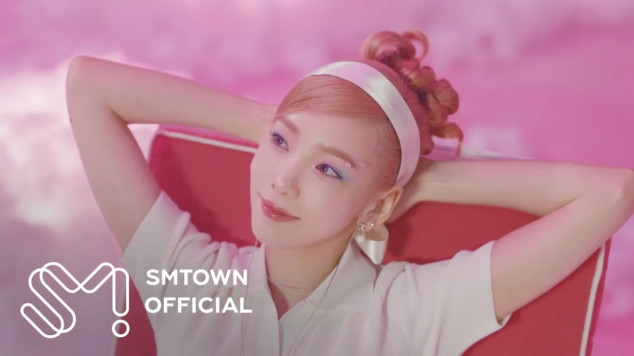 TAEYEON 태연 'Weekend' MV background