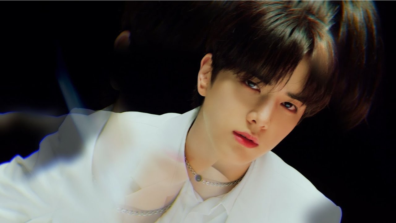 THE BOYZ(더보이즈) 'SHE'S THE BOSS' MV background