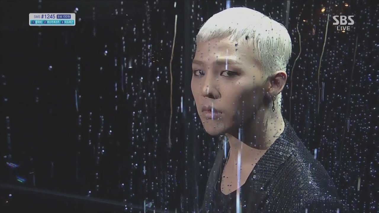 G-DRAGON_1013_SBS Inkigayo_BLACK(Feat. JENNIE KIM of YG New Artist) background