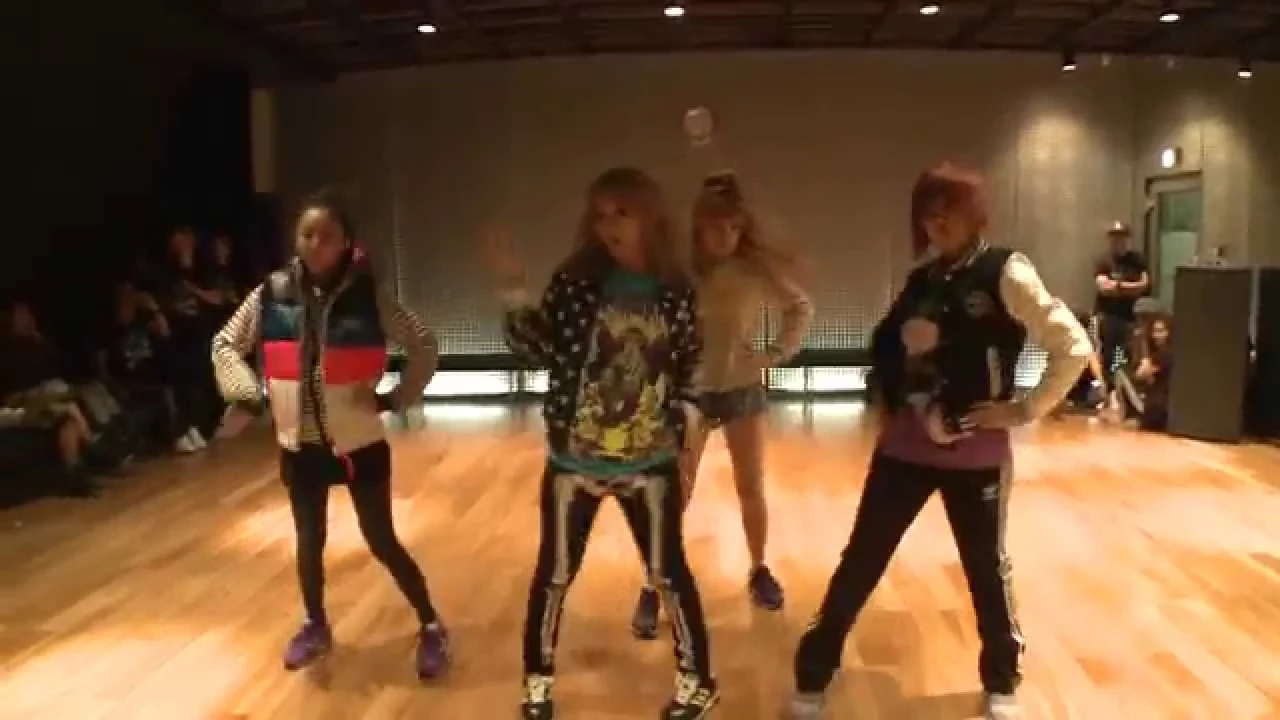 2NE1 "I AM THE BEST" Choreography Practice (Uncut Ver.) background