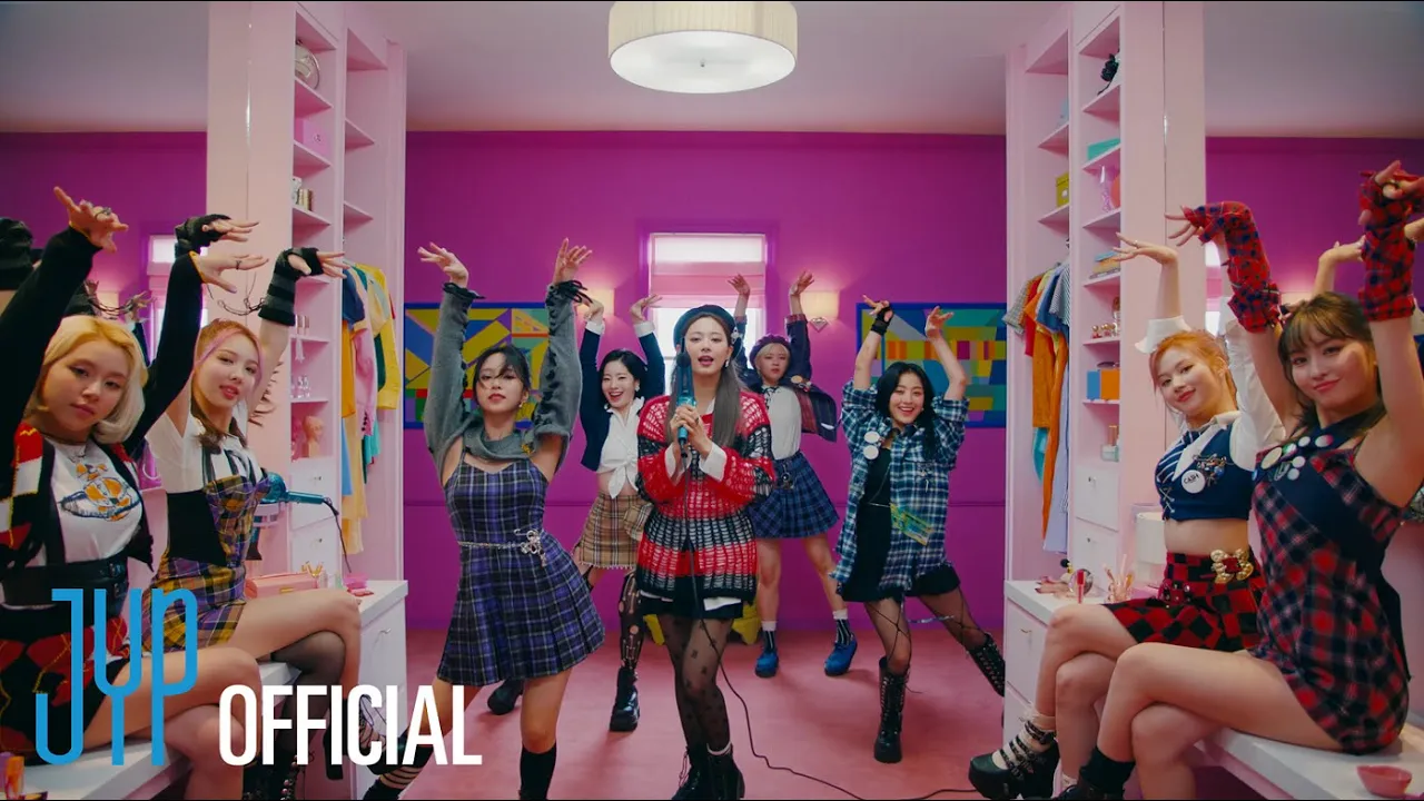 TWICE "The Feels" M/V background