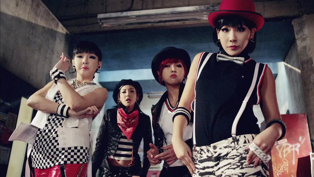 2NE1 - CRUSH (Japanese Ver.) M/V