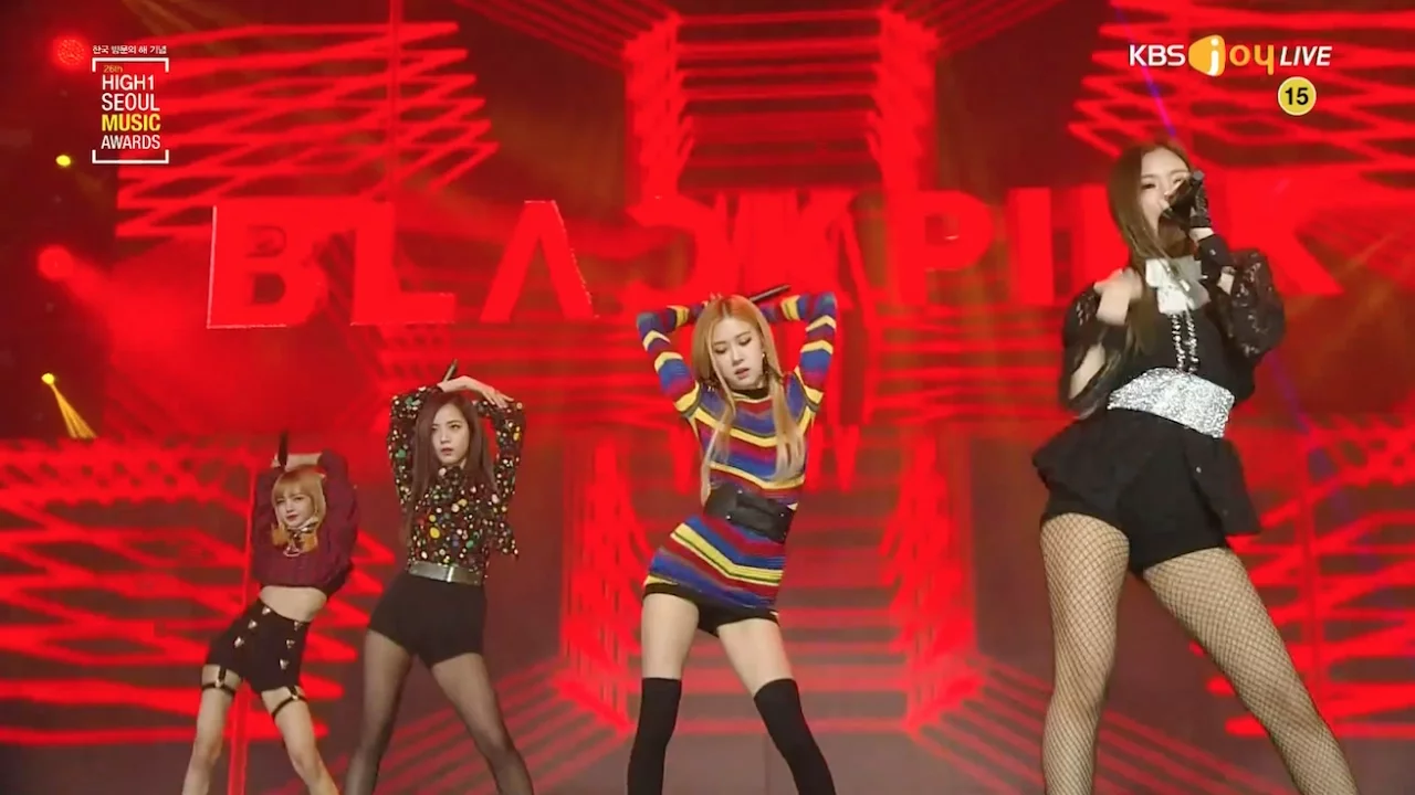 BLACKPINK - ‘불장난 (PLAYING WITH FIRE)’ + ‘붐바야 (BOOMBAYAH)’ in 2017 Seoul Music Awards