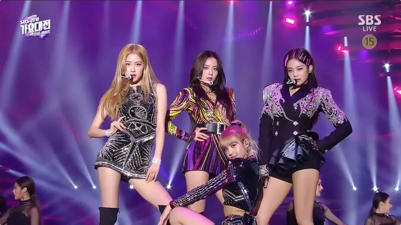 BLACKPINK - 'SOLO' + '뚜두뚜두(DDU-DU DDU-DU)' + 'FOREVER YOUNG' in 2018 SBS Gayodaejun background