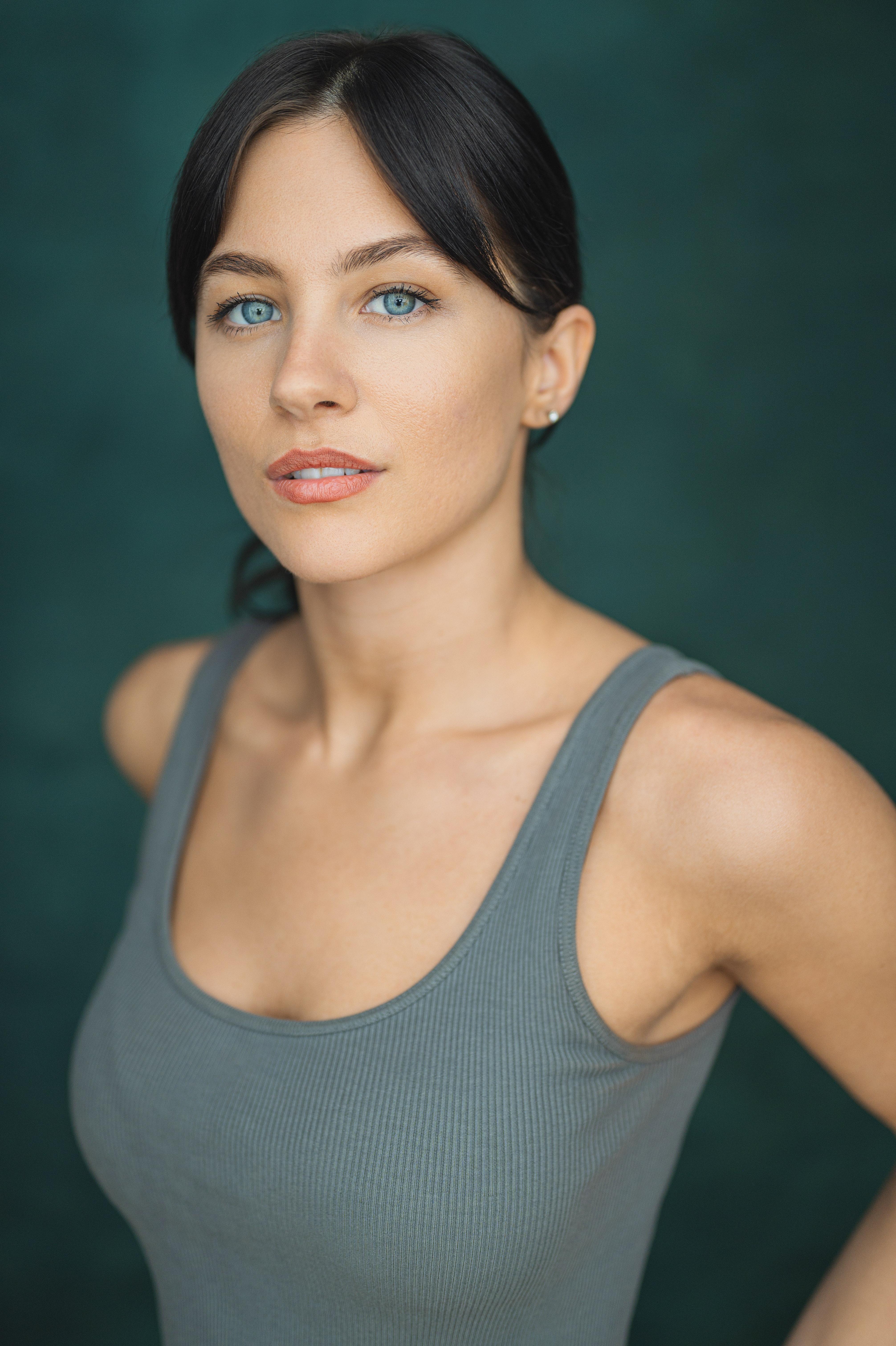 actor Skye Ladell large photo