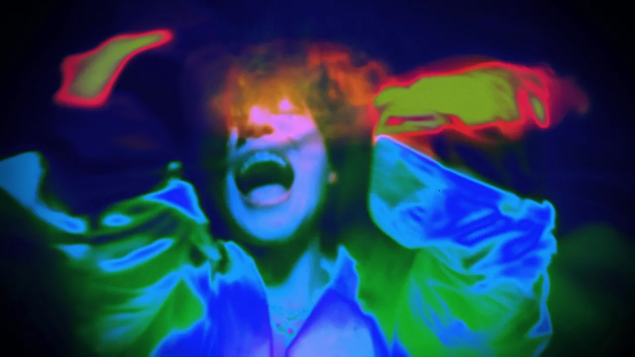 WOOSUNG – ComE dOWn | Official Visualizer background