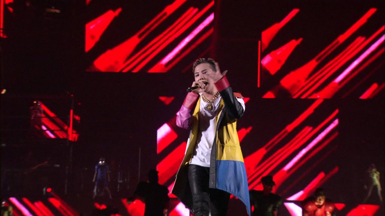 G-DRAGON - CRAYON+FANTASTIC BABY (2013 WORLD TOUR ~ONE OF A KIND~ IN JAPAN DOME SPECIAL) background