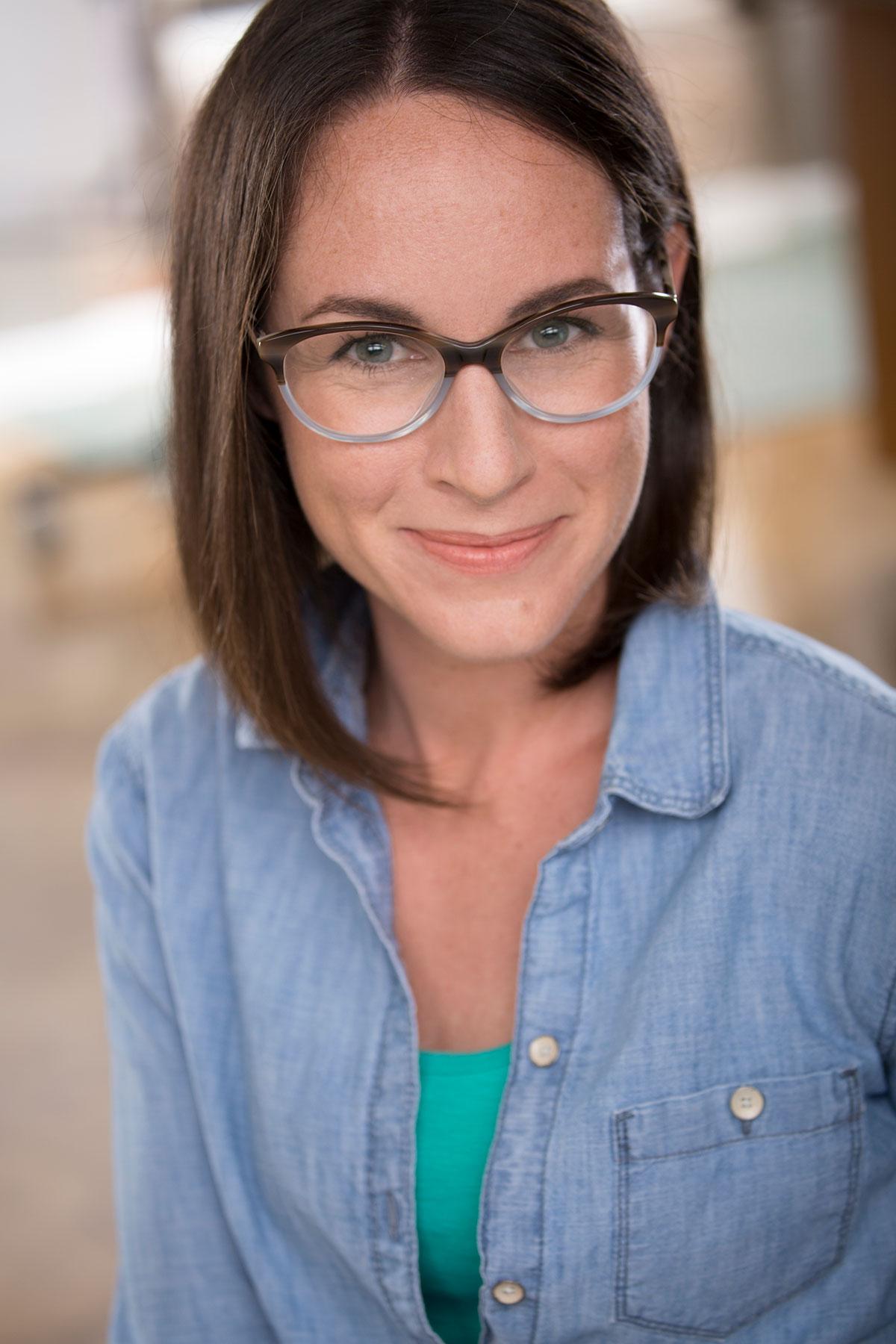 actor Mary Nieves large photo