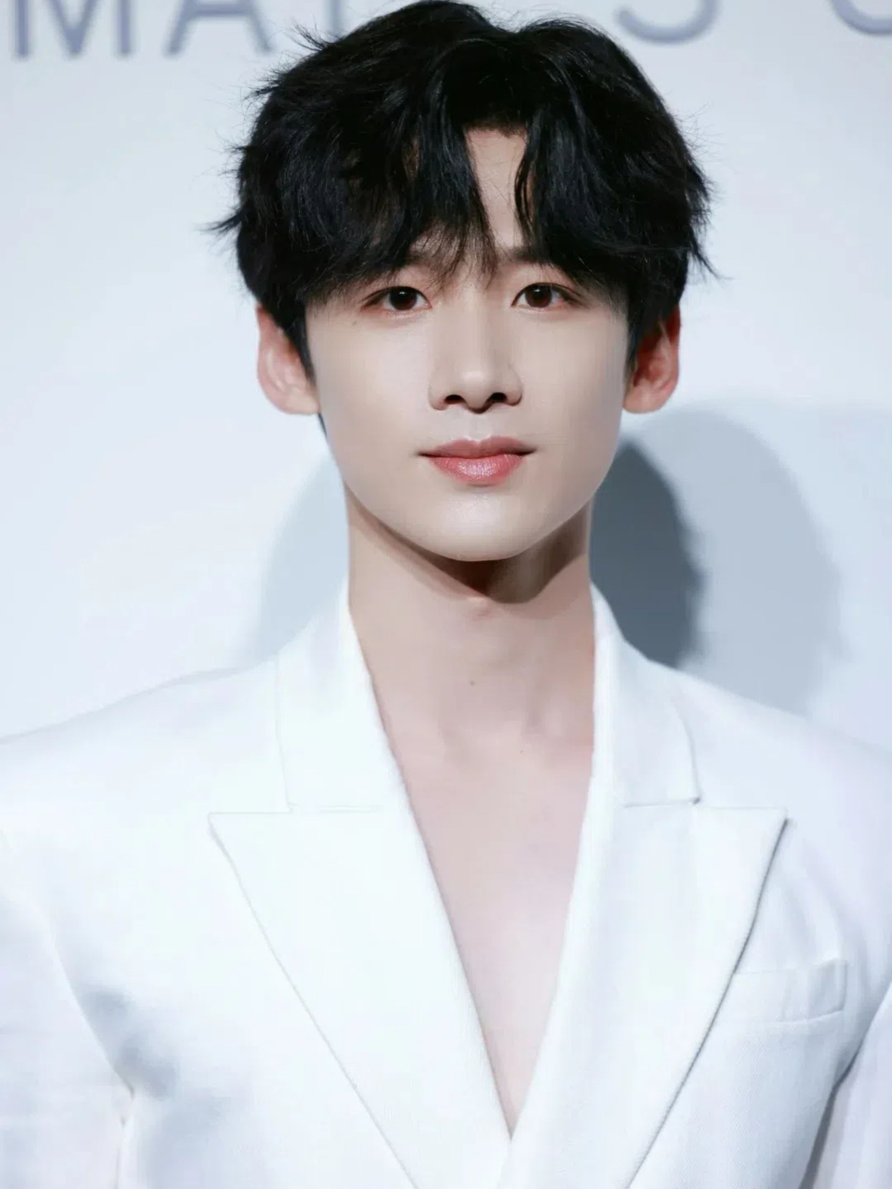 actor Jingting Bai large photo