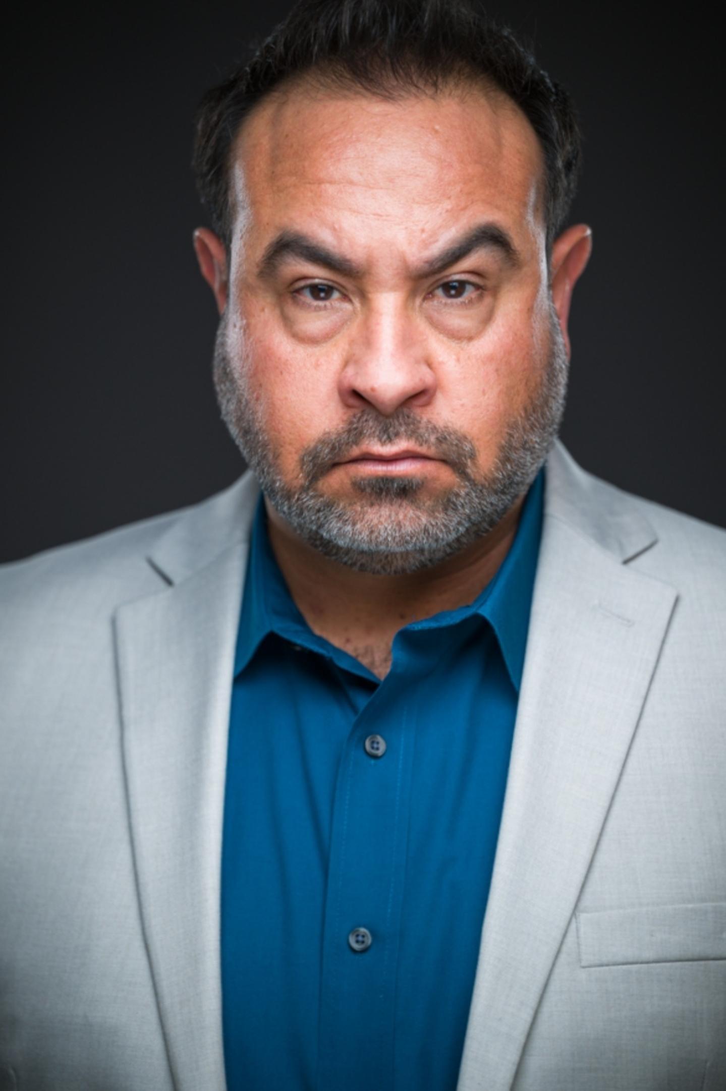 actor Phil Mendoza large photo