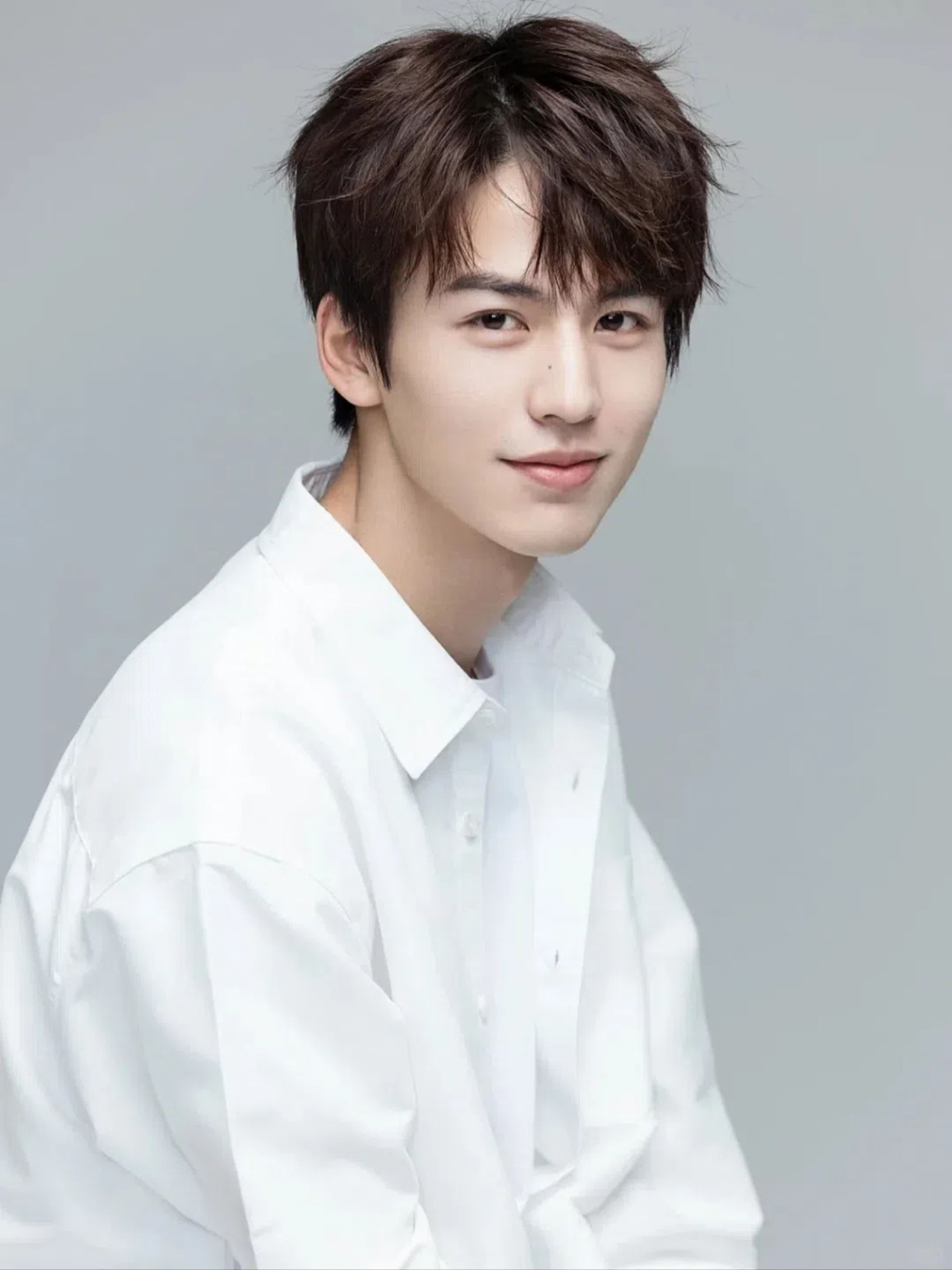 actor Linghe Zhang large photo