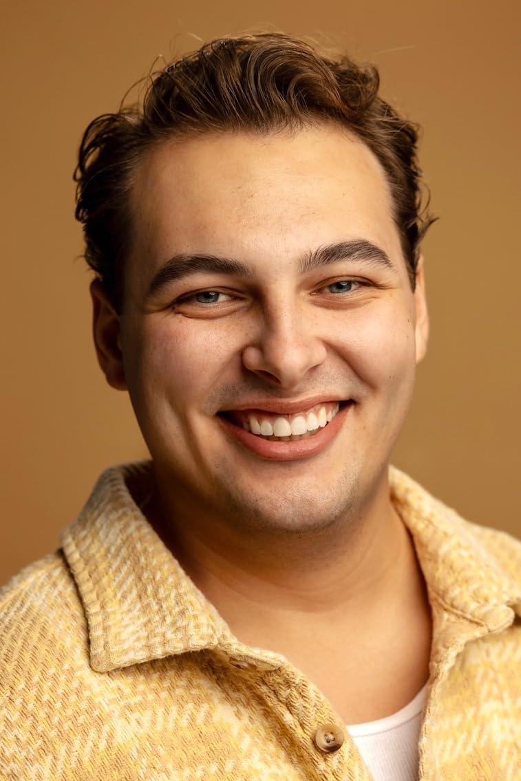 actor Ben Logue large photo