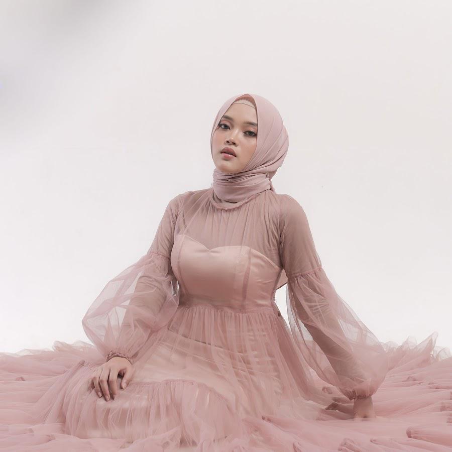 actor Putri Delina large photo